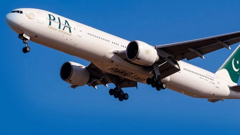 Mid-Air Scare: Lahore-Bound PIA Flight Makes Emergency Landing in Saudi Arabia After Technical Alert, Oxygen Masks Deployed Amid Passenger Panic