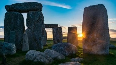 Winter Solstice 2025 on December 21: Thousands Gather at Stonehenge to See Sunrise on Shortest Day of The Year (Watch Video)