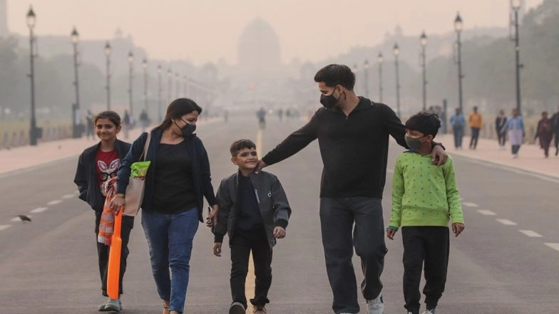 Delhi Air Pollution: City Chokes Under AQI 497, Residents Report Breathing Issues and Eye Irritation
