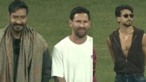 Ajay Devgn and Tiger Shroff Booed by Crowd During Lionel Messi’s Mumbai Event at Wankhede Stadium; Unexpected Moment Stuns Fans Amid G.O.A.T India Tour 2025 (Watch Video)