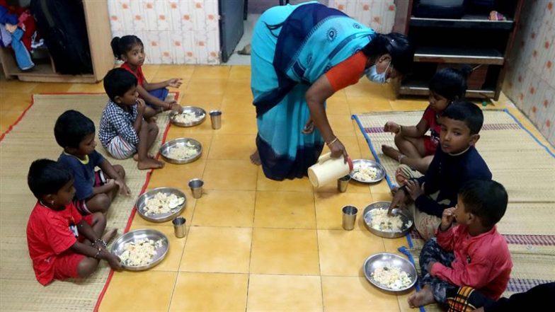 Worms in Mid-Day Meals in Karnataka: Worms Found in Children’s Lunch in Rice at Government School, Parents Outraged by Staff Negligence