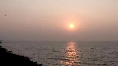Last Sunset of 2025 Videos and Photos: Breathtaking Visuals Emerge From Mumbai, Delhi, Kolkata and Other Cities As India Gears Up To Welcome New Year 2026