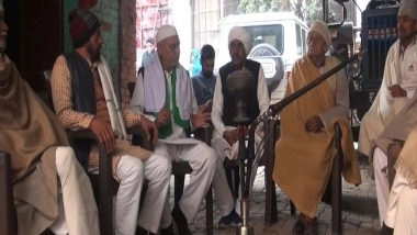 No Smartphones, Half-Pants for Teenagers: Khap Panchayat in Uttar Pradesh&rsquo;s Baghpat Issues New Dress Code, Wedding Guidelines for Boys and Girls