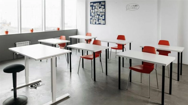 ‘Choking Game’ and ‘Skull Breaker Challenge’ Surge in Dubai Schools: What Parents Need To Know About the Rise of Risky Online Challenges | 🌎 LatestLY