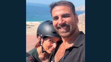 Twinkle Khanna, Akshay Kumar Paraglide to Celebrate Their 25th Marriage Anniversary in Style (Watch Video)