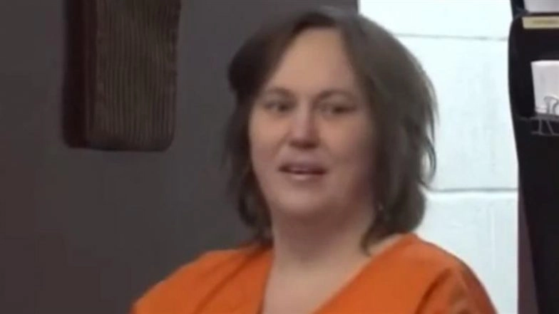 Florida Woman Gets Life in Prison After Beating Roommate to Death With Cast-Iron Microphone (Watch Video)
