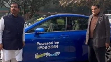 Union Minister Pralhad Joshi Leads From Front, Drives Hydrogen-Powered Car; Transport Minister Nitin Gadkari Shares Video