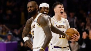 LeBron James Records 3500 Los Angeles Lakers Assists, Becomes Eighth Purple and Gold Player To Achieve Feat