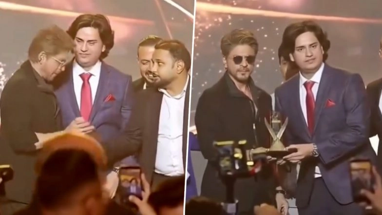 Shah Rukh Khan Takes Fan’s Phone During On-Stage Selfie at Joy Awards 2026 Riyadh, Fans Say Superstar Was Following Event Protocols (Watch Video)