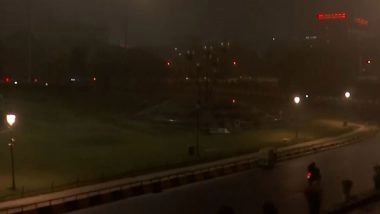 India News | Delhi's Air Quality Plummets to 'very Poor'; Capital Wakes Up with Cold Wave, Fog