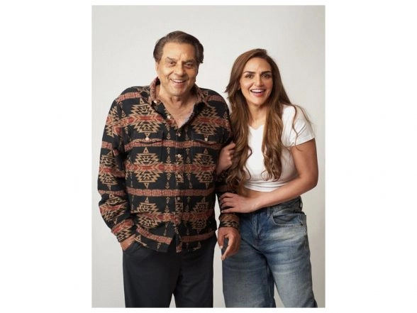 Entertainment News | Esha Deol Remembers Dad Dharamendra as She Marks New Year 2026