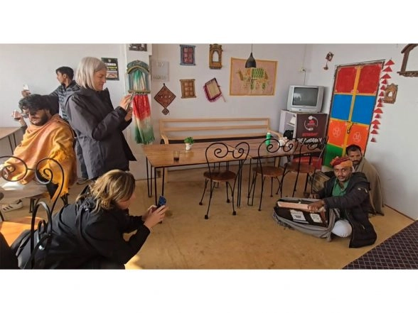 India News | Foreign Tourists Thrilled by 'desert Winter' at Sonar Fort, Praise Indian Culture