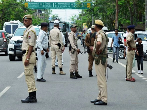 India News | Delhi: Crime Branch Busts Bank Loan Fraud Gang, 3 Held in Cheating Case