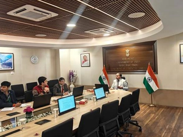 India News | DFS Secretary Chairs Inter-Departmental Committee Meeting to Consider Foreign Banks' Proposals