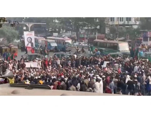 World News | Bangladesh: Inqilab Moncho Reminds Govt of Deadline Day for Hadi's Murder Trial as Fresh Protest Erupts in Shahbagh
