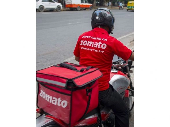 Business News | Zomato Delivery Partner Earnings Rose 10.9% in 2025; Founder Deepinder Goyal Bats for Gig Model Flexibility