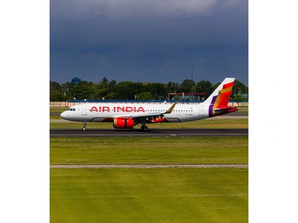 World News | Transport Canada Warns Air India After Pilot Found Tipsy on Duty at Vancouver Airport