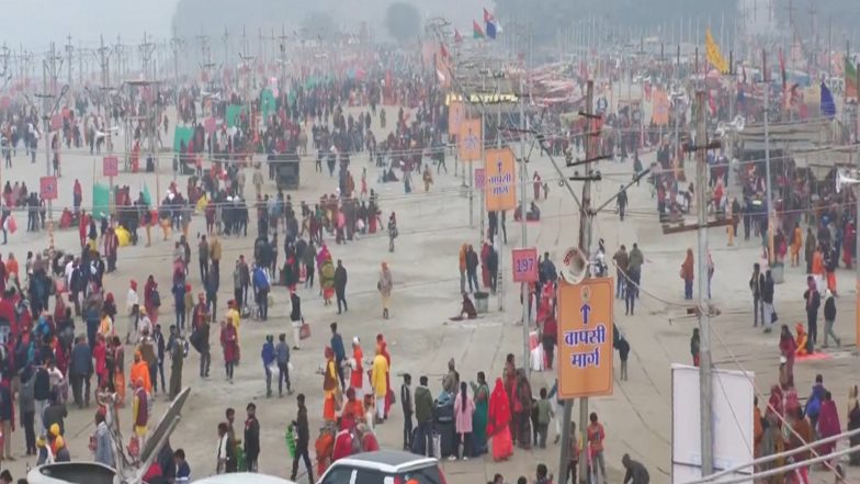 India News | Approximately 2.4 Million People Take Holy Dip in Ganga in Prayagraj by 3 PM on Paush Purnima