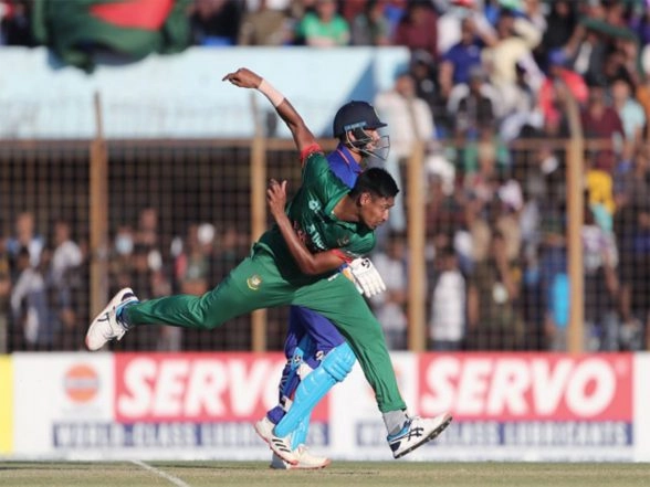 Sports News | BCB Looking to Approach ICC for Shifting T20 WC Matches to Sri Lanka in Aftermath of Mustafizur's KKR Release