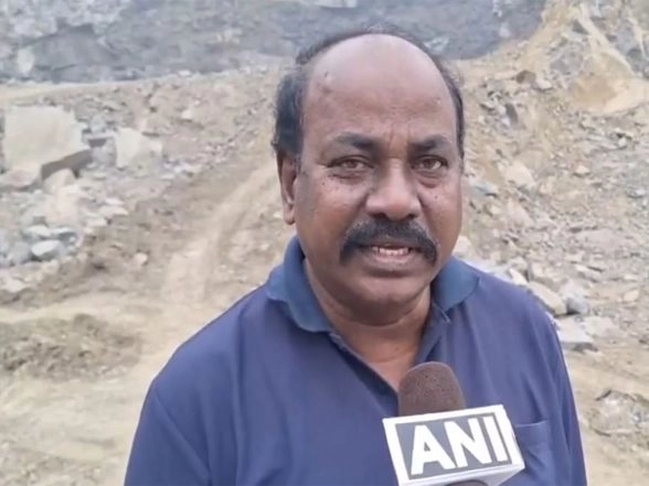 India News | Odisha: 2-4 People Trapped in Massive Explosion at Stone Quarry in Dhenkanal