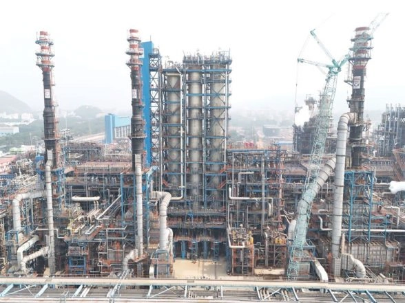 Business News | HPCL's Visakh Refinery Residue Upgradation Facility Commissioned with World's First LC-Max Unit