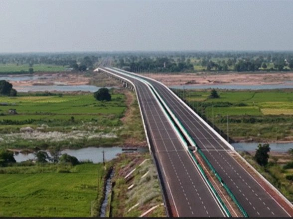 Business News | NHAI Urges DoT and TRAI to Address Mobile Connectivity Gaps on National Highways