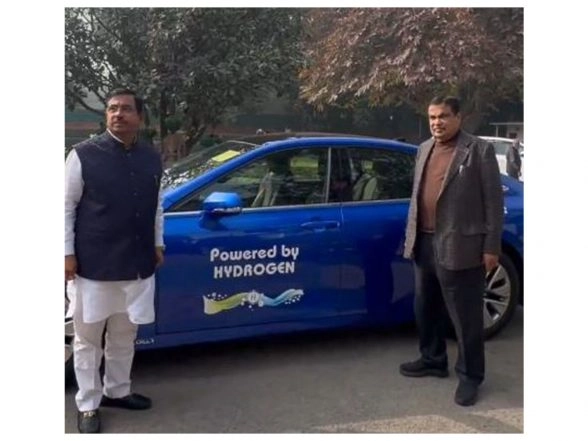 Business News | Minister Pralhad Joshi Leads from the Front, Drives Hydrogen-powered Car