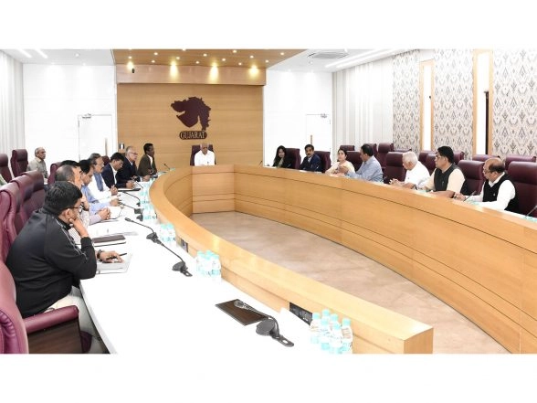 India News | Gujarat CM Bhupendra Patel Reviews Typhoid Situation in Gandhinagar at High-Level Meeting
