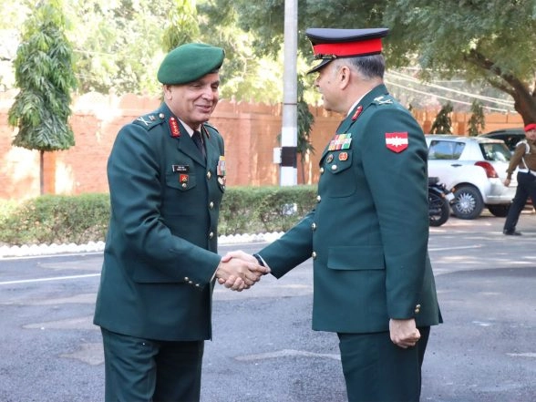 India News | Southern Army Commander Lt Gen Dhiraj Seth Reviews Preparedness at Jodhpur Sub Area