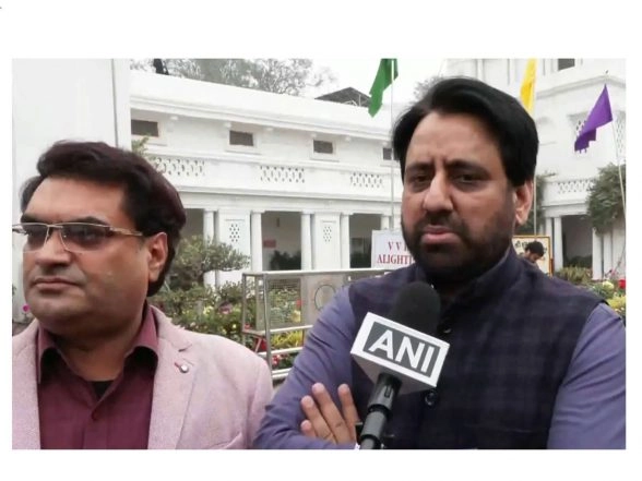 India News | Turkman Gate Demolition: AAP MLA Amanatullah Khan Alleges Illegal Action on Waqf Land