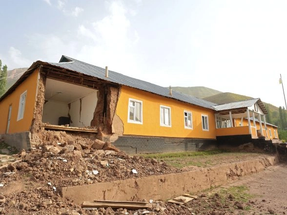 World News | Earthquake of Magnitude 5.3 Strikes Tajikistan