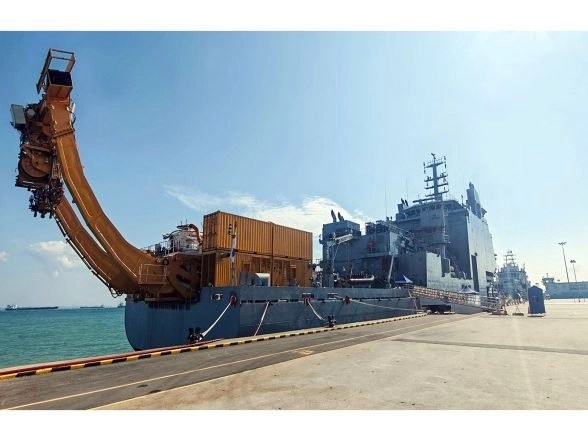 Business News | Tamil Nadu Govt Visits HD Hyundai in Korea, Signs MoU to Strengthen Shipbuilding Sector