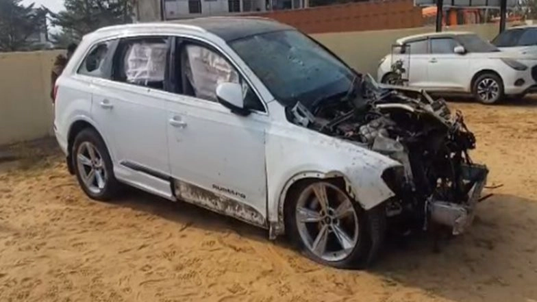 India News | Jaipur: One Killed, 12 Injured After Audi Car Rams People at Kharabas Circle