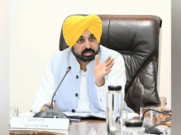 India News | Punjab Govt Orders Major Reshuffle, Promotions in IPS Cadre
