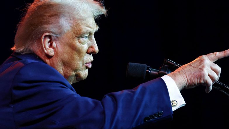 World News | Trump Declares National Emergency to Shield Venezuelan Oil Funds Held in US Treasury
