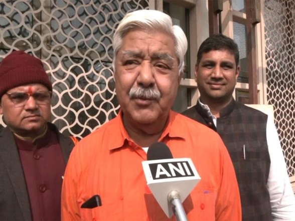 India News | "Everyone Should Welcome This Decision:" VHP President Alok Kumar Welcomes Ban on Meat, Alcohol Within Ayodhya Dham