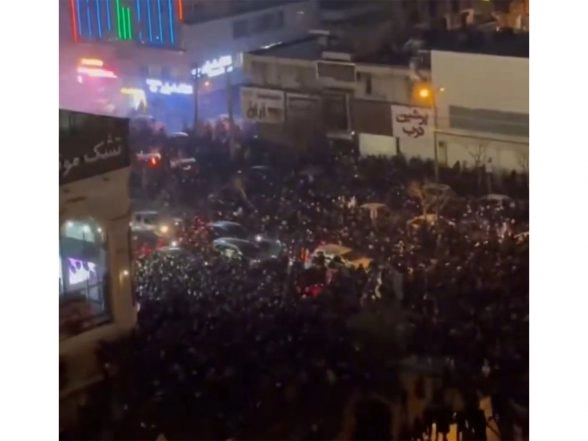 World News | Mega Protests Across Iran, Activists Call It a 'revolution'; Regime Blames US for Fermenting Trouble