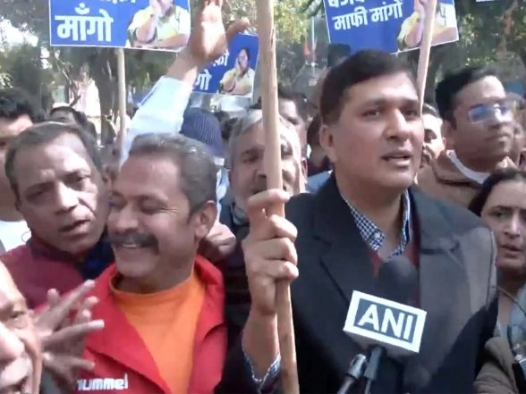 India News | AAP Leaders Protest at Delhi BJP Headquarters over Video Involving Atishi