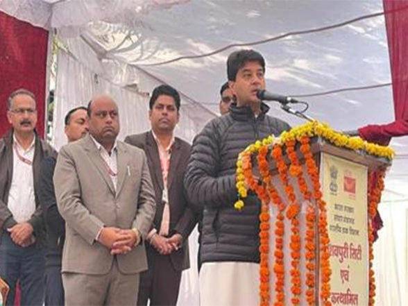 India News | Jyotiraditya Scindia Inaugurates 6 Renovated, Modernised Post Offices in MP; Announces ₹111-crore National Postal Training Centre at Shivpuri