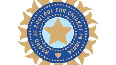 Sports News | Karnataka's Bowling, Led by Vidyadhar Patil's 3-fer, Restricts Mumbai to 254/8 in VHT Quarter-final Clash