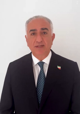 World News | Iran's Exiled Crown Prince Reza Pahlavi Calls on Internet Providers to Help Protesters