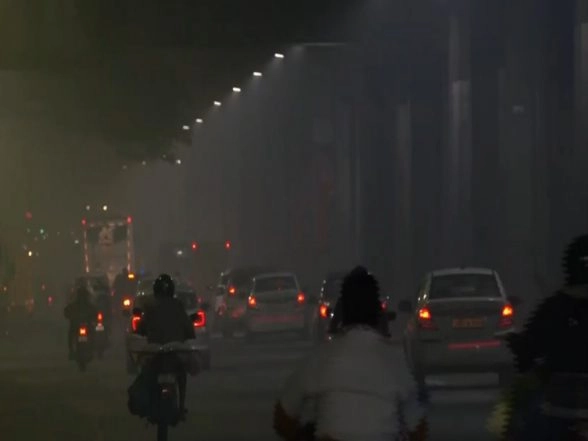 India News | Tamil Nadu: 8 Flights Cancelled, 10 Delayed at Chennai Airport Due to Bhogi Festival, Smoke, Haze and Fog