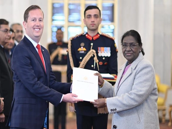 World News | US Ambassador Sergio Gor Presents Credentials to President Droupadi Murmu