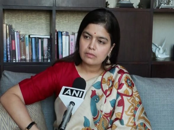 India News | "They Have Come Together for Their Survival:" BJP's Poonam Mahajan on Raj and Uddhav Thackeray Joining Hands for BMC Elections