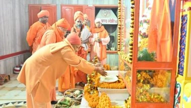 India News | CM Yogi Adityanath Extends Makar Sankranti Greetings, Offers Khichdi to Guru Gorakhnath