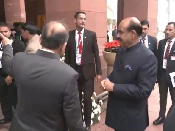 World News | LS Speaker Om Birla Arrives at Parliament as Delegations Reach for 28th Commonwealth Speakers' Conference