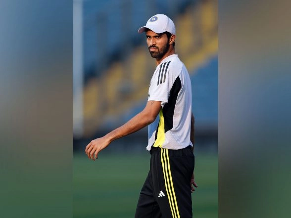 Sports News | Washington Sundar Sidelined from New Zealand T20Is Due to Injury; T20 World Cup Availability Unclear