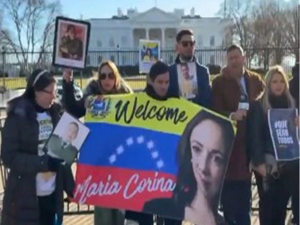 World News | Supporters Gather Outside White House Ahead of Corina Machado -Trump Meeting