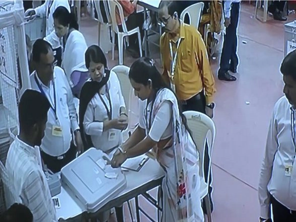 India News | Counting for 227 BMC Wards Underway in Mumbai