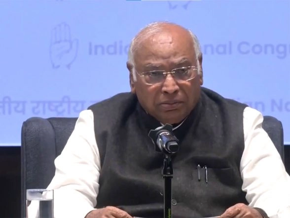India News | Mallikarjun Kharge Extends Greeting on Thiruvalluvar Day
